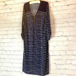 Mlle Gabrieile XL Navy/tan 3/25 sleeves dress with gold zipper and gold buttons